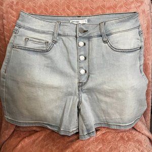 NWOT Nine West Women's Button Up Jean Shorts (Size 8)